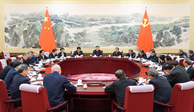 12月26日至27日，中共中央政治局召开“不忘初心、牢记使命”专题民主生活会，中共中央总书记习近平主持会议并发表重要讲话。新华社记者 李学仁 摄
