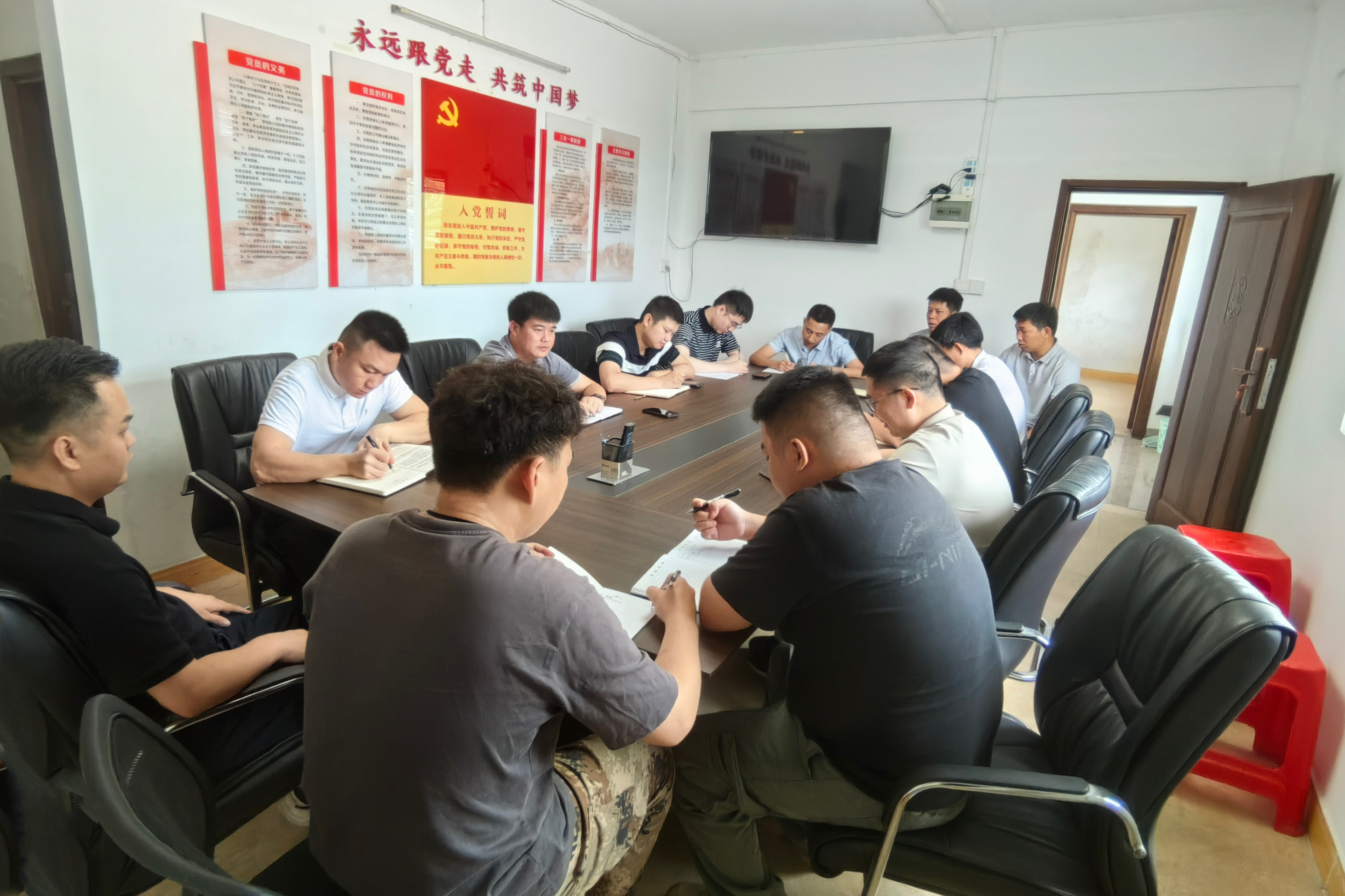 廖长琨到梅州主持召开营林工作推进会